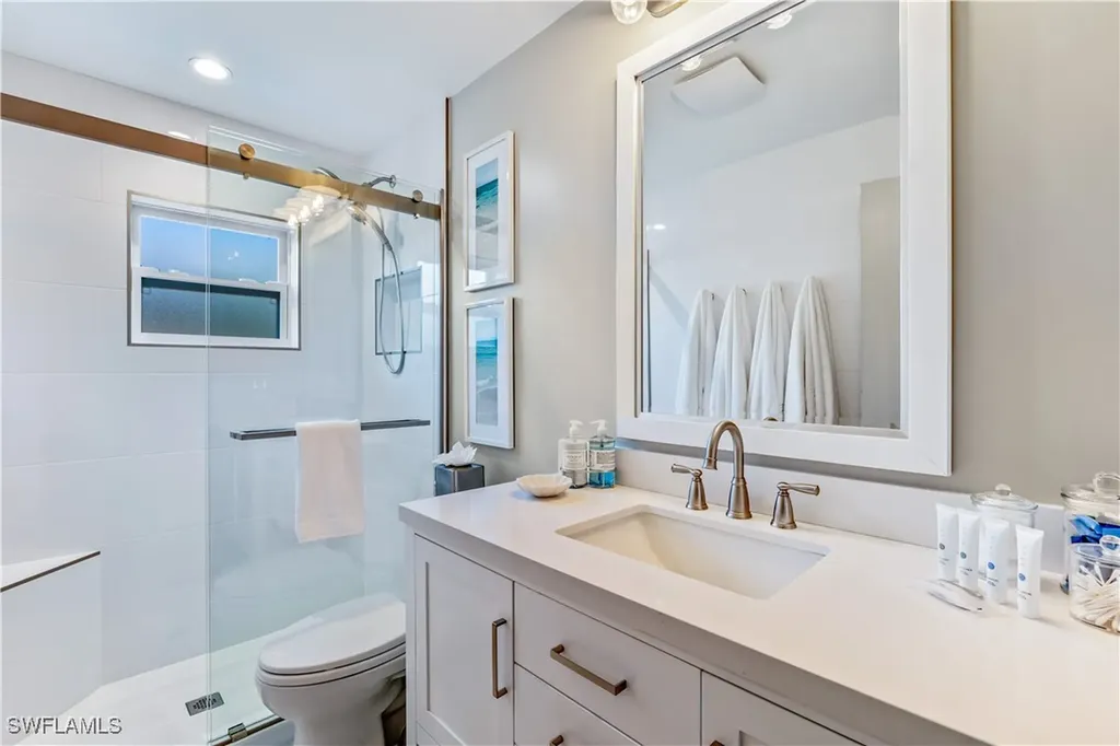 564 109th Avenue N Naples FL 34108