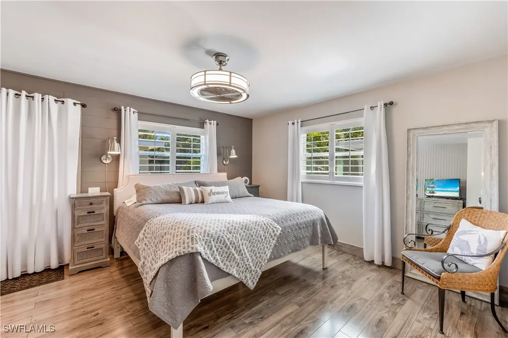 564 109th Avenue N Naples FL 34108