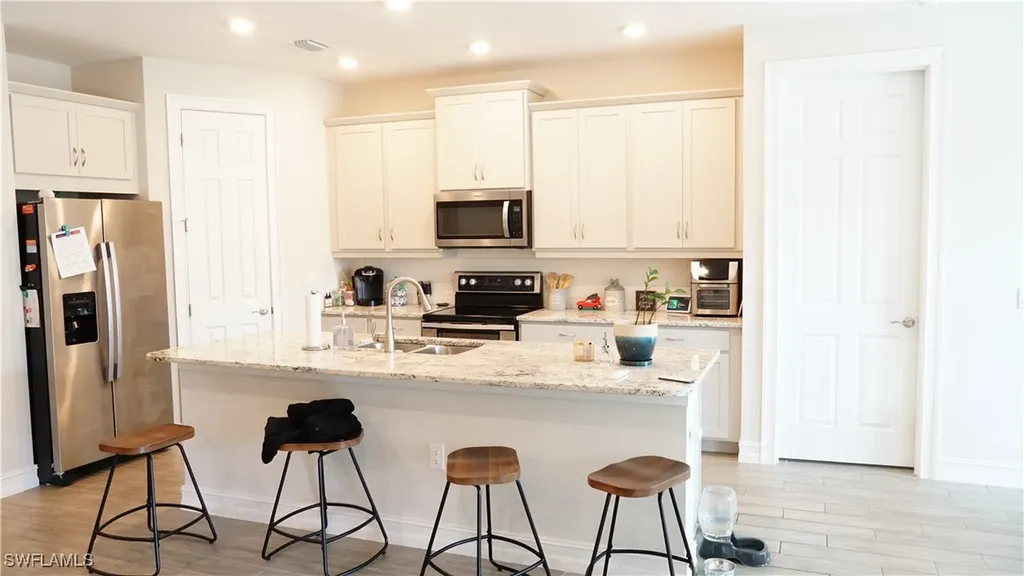 860 Heather Lake Avenue Cape Coral FL 33993