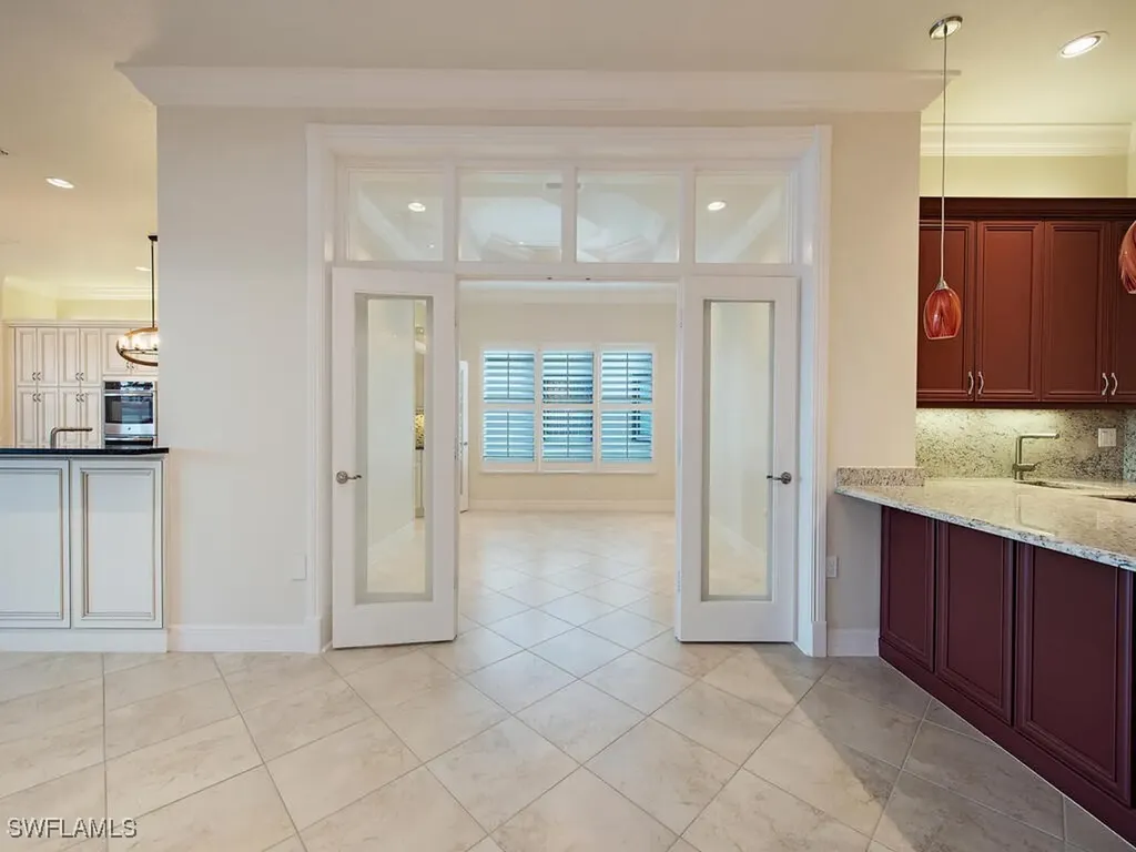 2975 Cinnamon Bay Circle Naples FL 34119