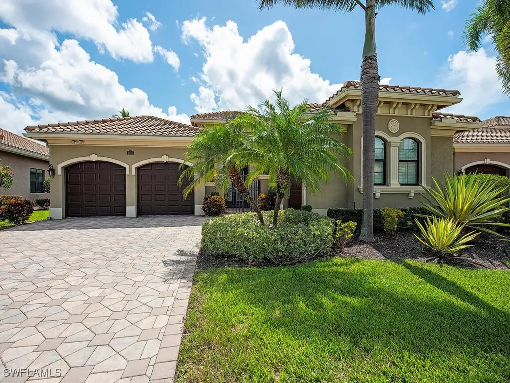 2975 Cinnamon Bay Circle Naples FL 34119