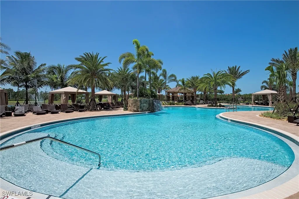 2975 Cinnamon Bay Circle Naples FL 34119