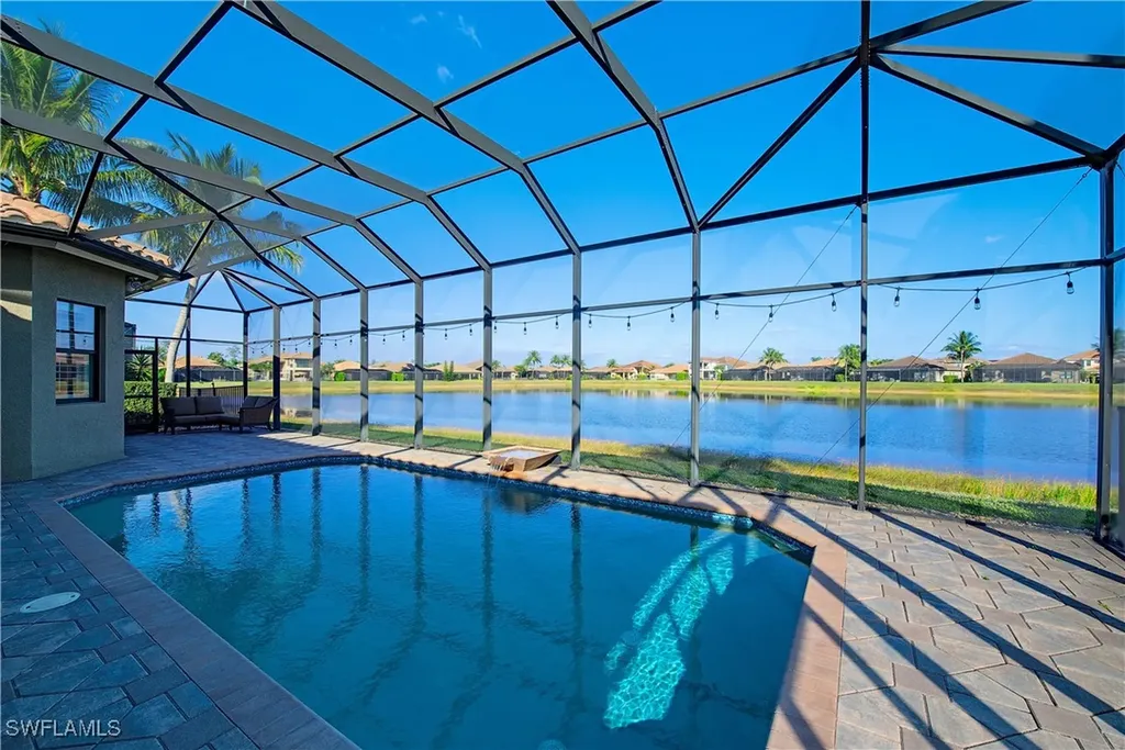 2975 Cinnamon Bay Circle Naples FL 34119