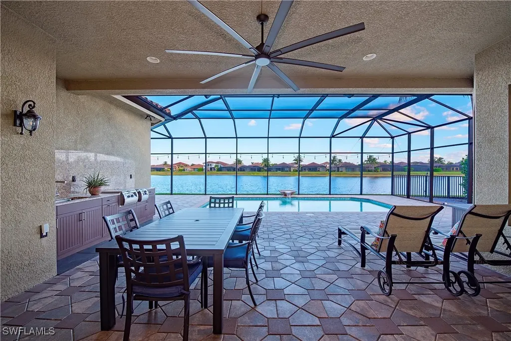 2975 Cinnamon Bay Circle Naples FL 34119