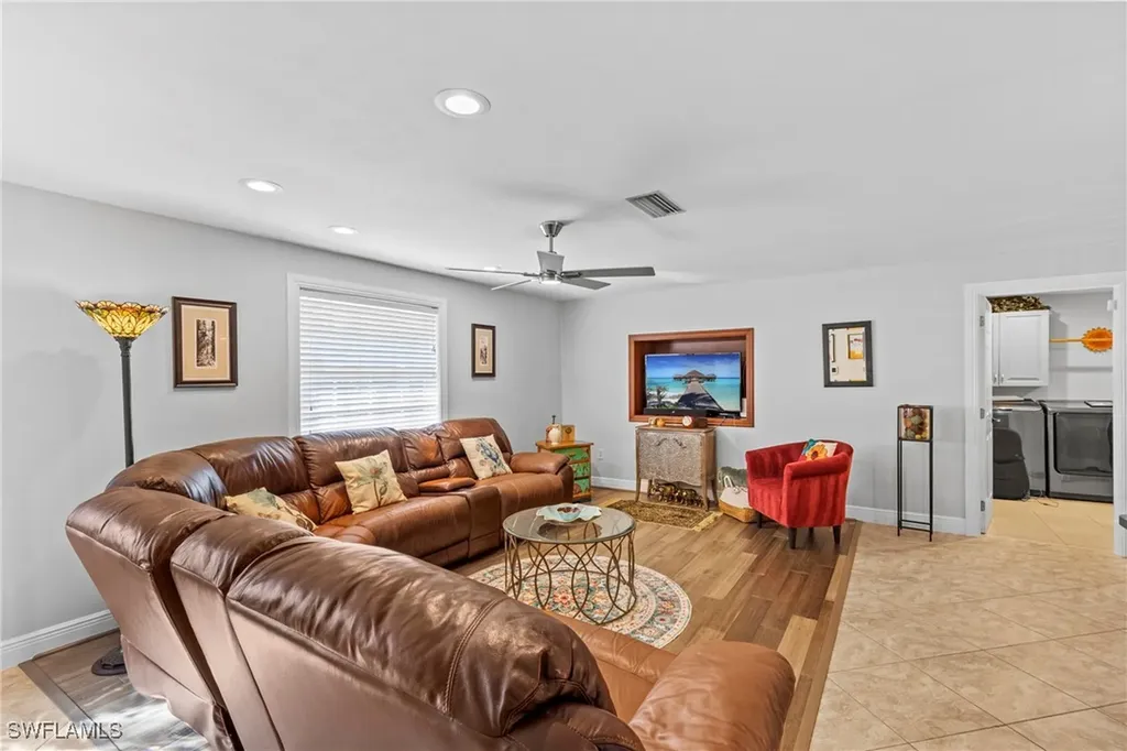 2569 Outrigger Lane Naples FL 34104