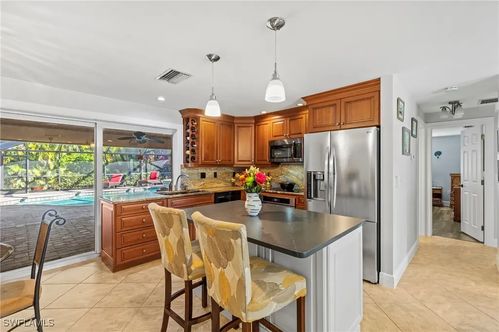 2569 Outrigger Lane Naples FL 34104
