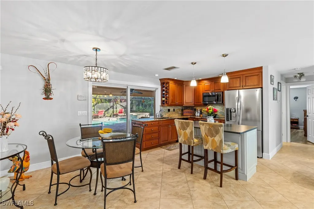 2569 Outrigger Lane Naples FL 34104