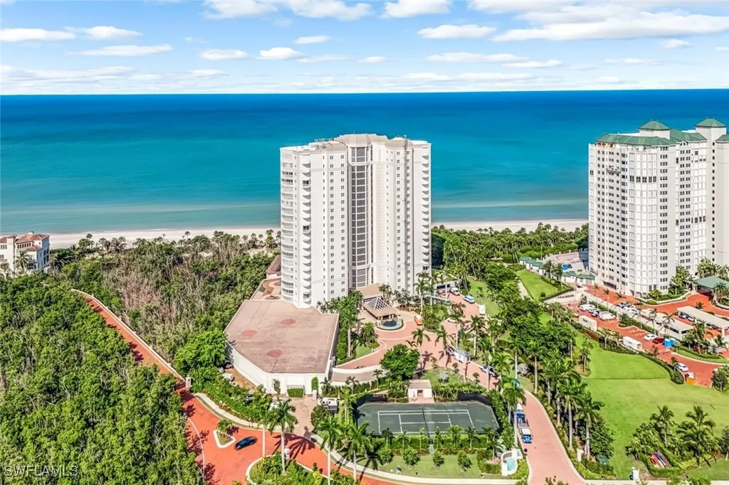 Naples FL, 8111 Bay Colony Drive, Unit 1102