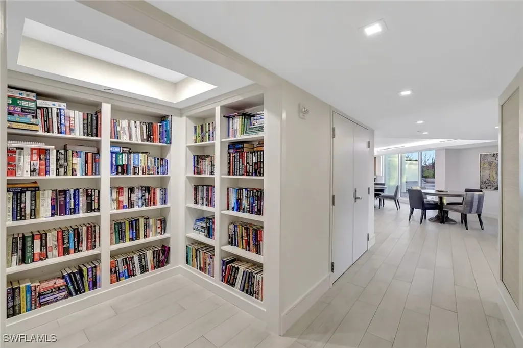 8111 Bay Colony Drive Naples FL 34108