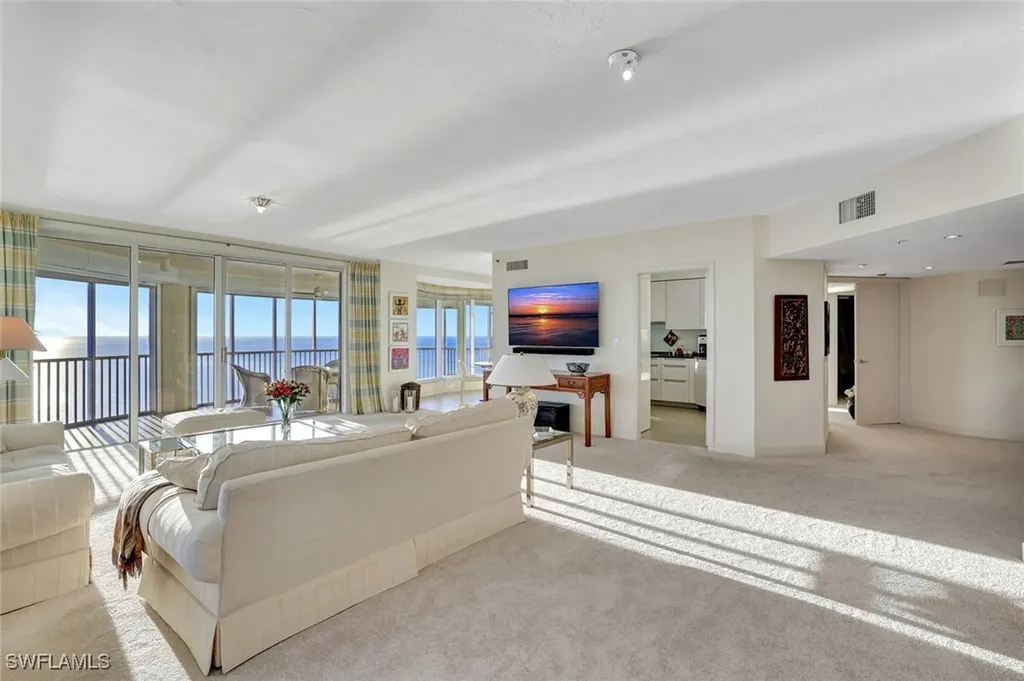 8111 Bay Colony Drive Naples FL 34108