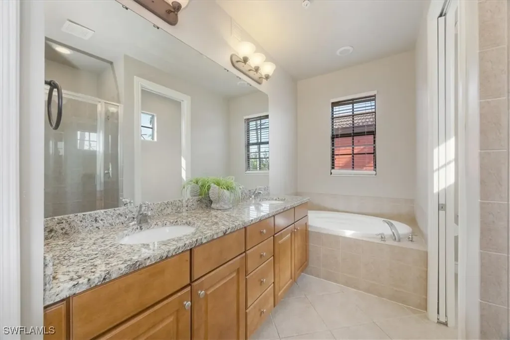 9111 Chula Vista Street Naples FL 34113