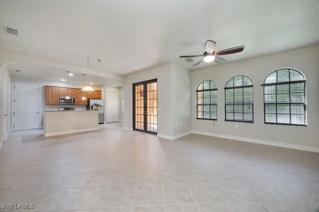 9111 Chula Vista Street Naples FL 34113
