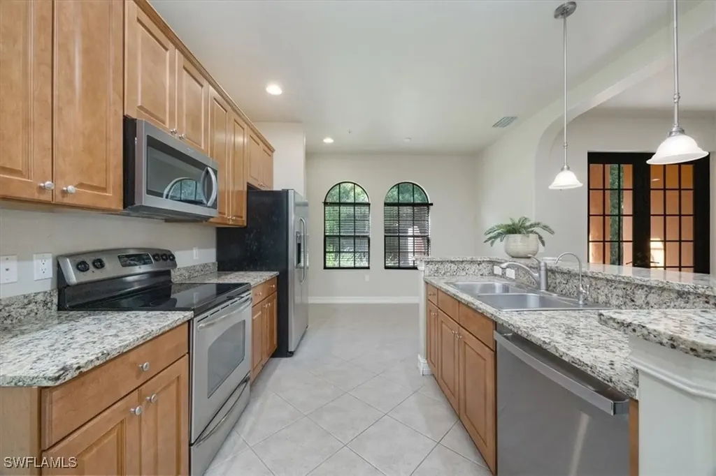 9111 Chula Vista Street Naples FL 34113