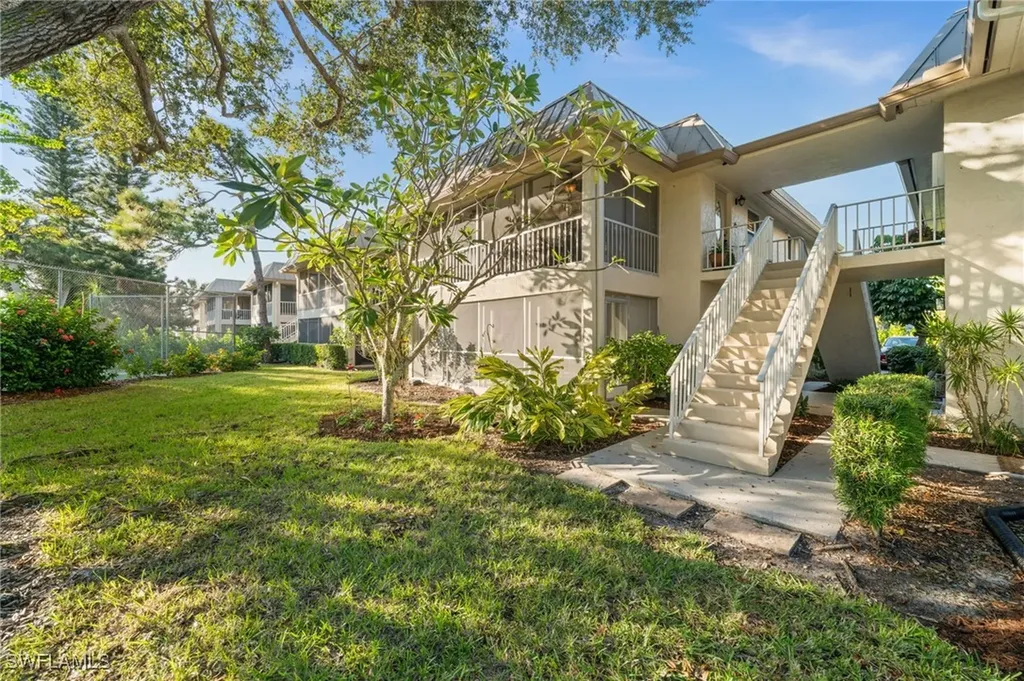 1549 Sandpiper Street Naples FL 34102