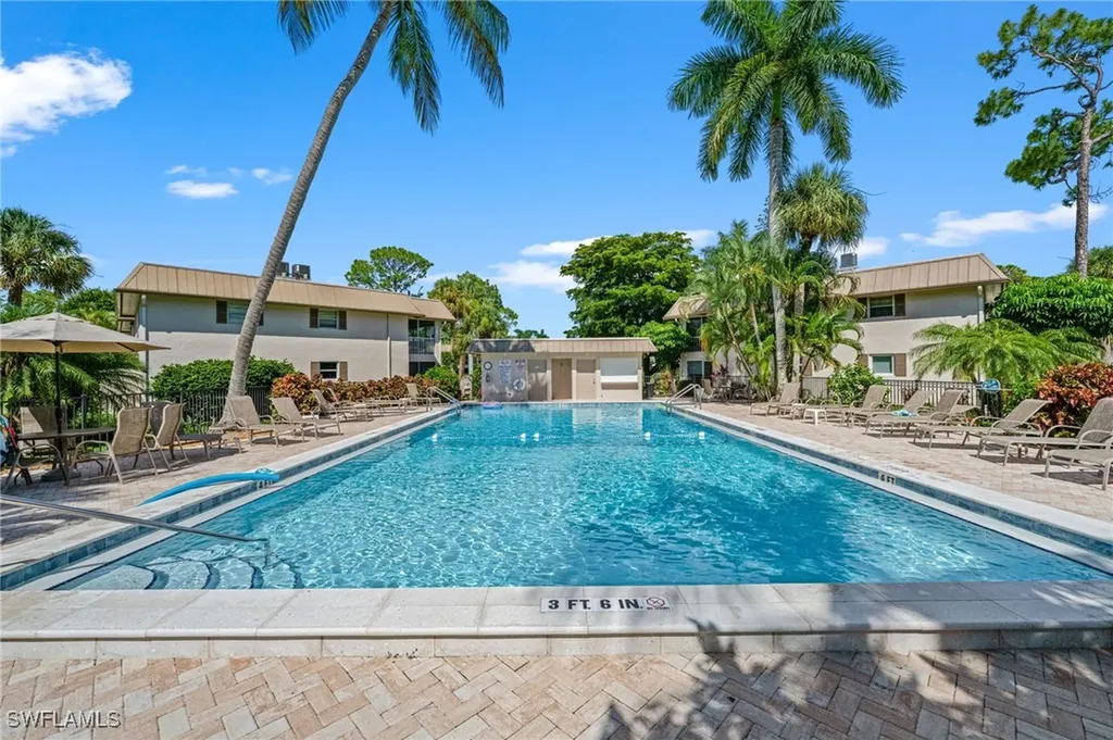 1549 Sandpiper Street Naples FL 34102