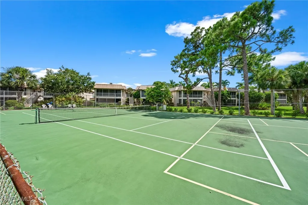 1549 Sandpiper Street Naples FL 34102