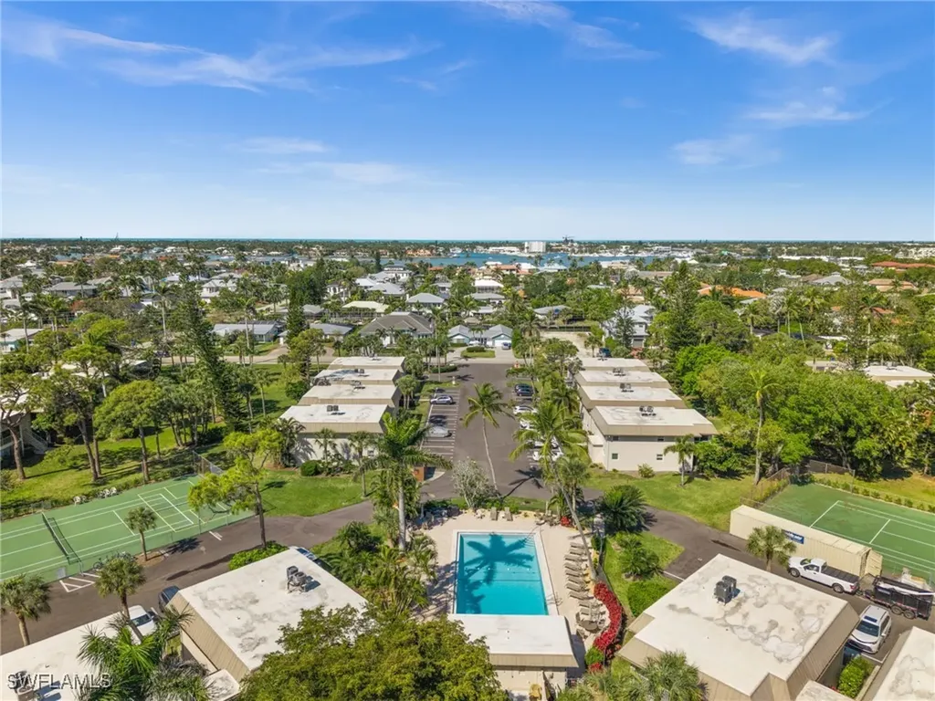 1549 Sandpiper Street Naples FL 34102