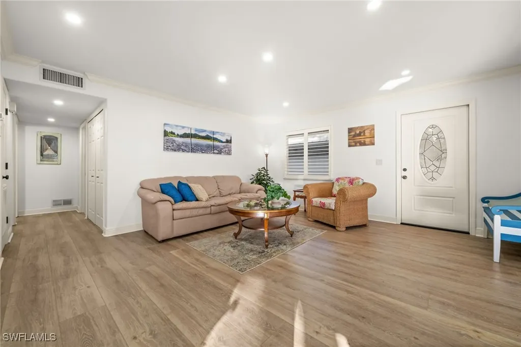 1549 Sandpiper Street Naples FL 34102