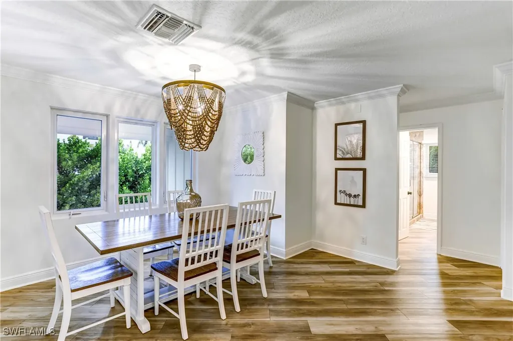370 6th Avenue S Naples FL 34102