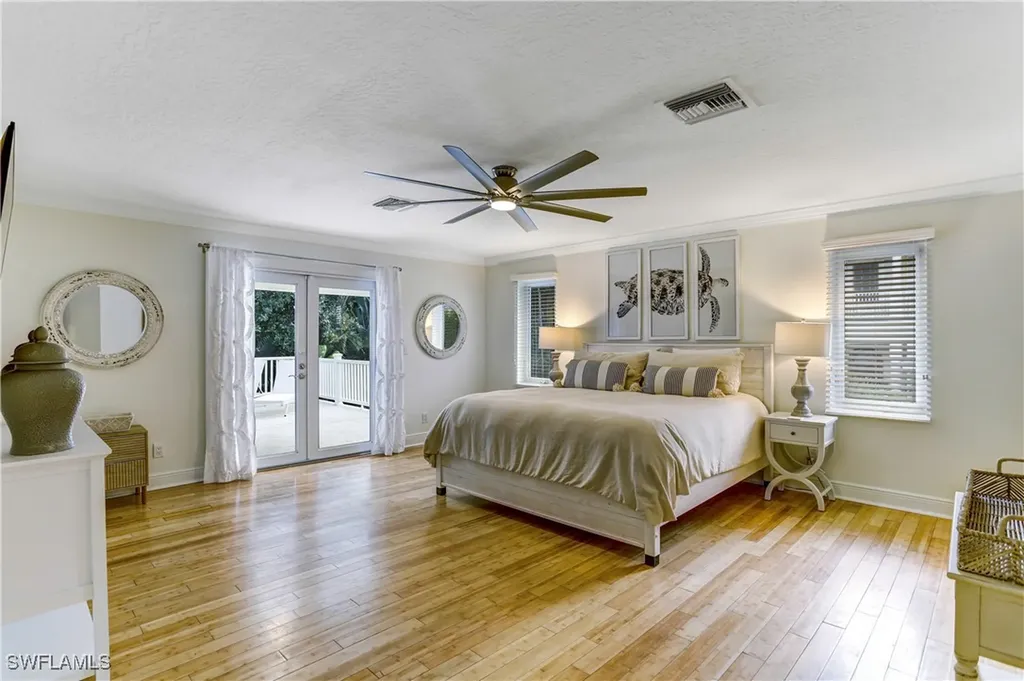 370 6th Avenue S Naples FL 34102