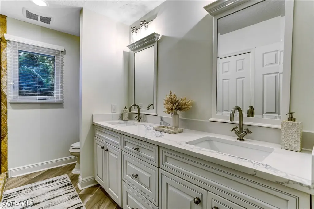 370 6th Avenue S Naples FL 34102