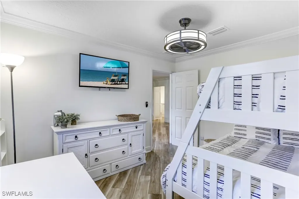 370 6th Avenue S Naples FL 34102