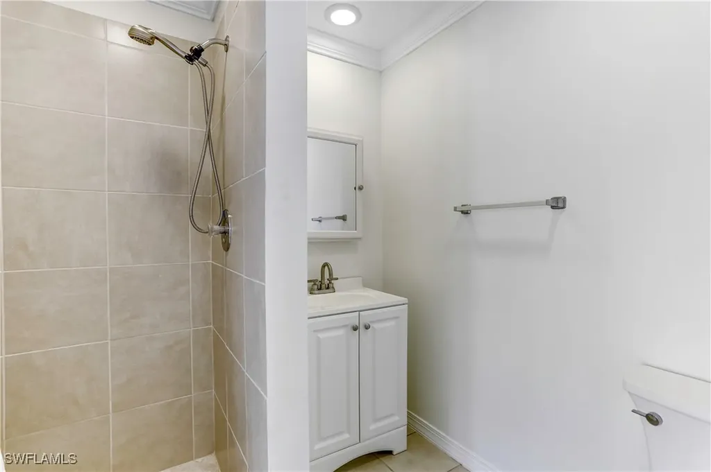 370 6th Avenue S Naples FL 34102