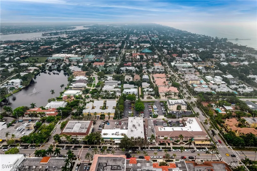 370 6th Avenue S Naples FL 34102