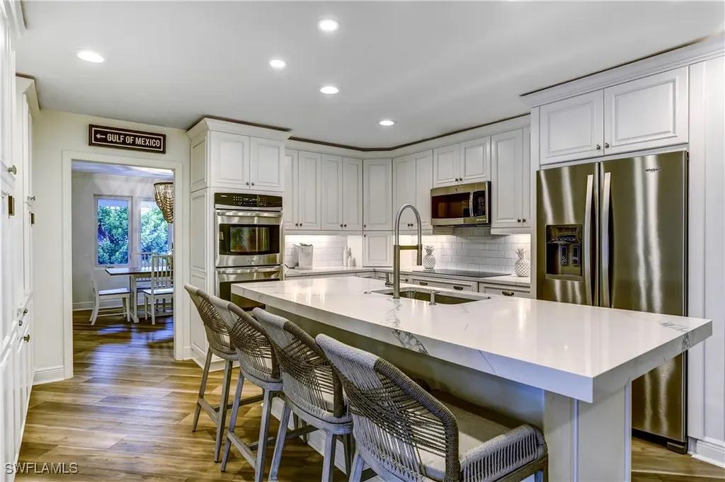 370 6th Avenue S Naples FL 34102