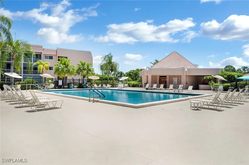 1086 Forest Lakes Drive Naples FL 34105
