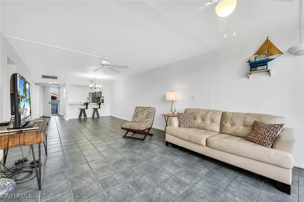 1086 Forest Lakes Drive Naples FL 34105