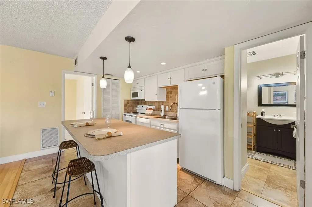 272 Palm Drive Naples FL 34112