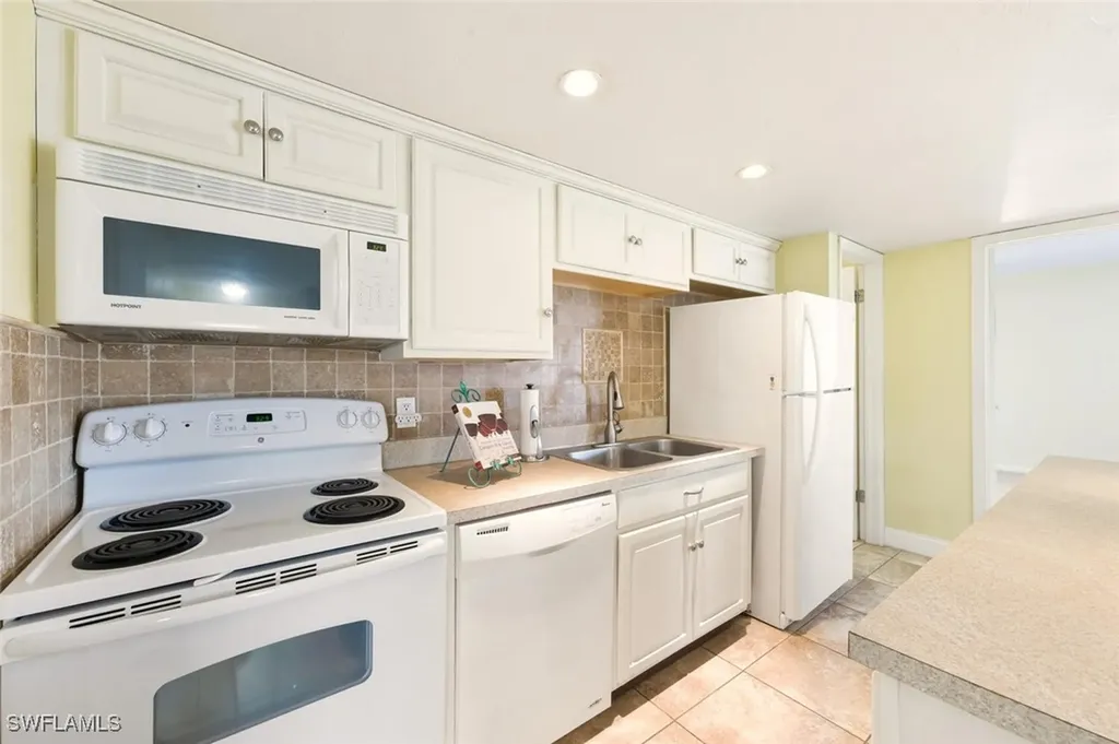 272 Palm Drive Naples FL 34112