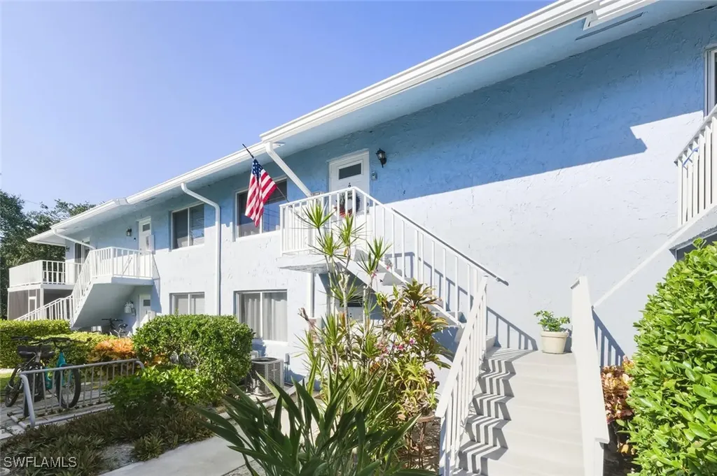 272 Palm Drive Naples FL 34112