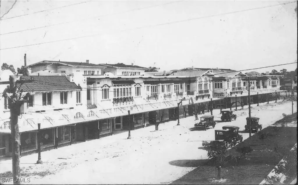 65 S Palm Avenue Sarasota FL 34236