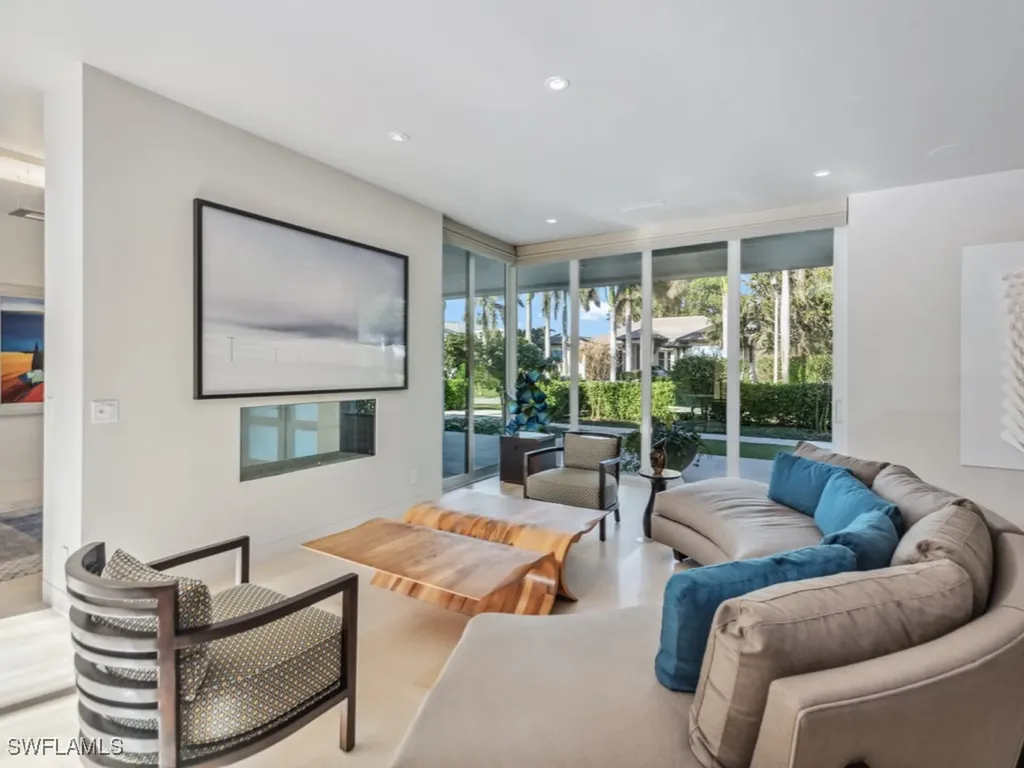 440 Spinnaker Drive Naples FL 34102