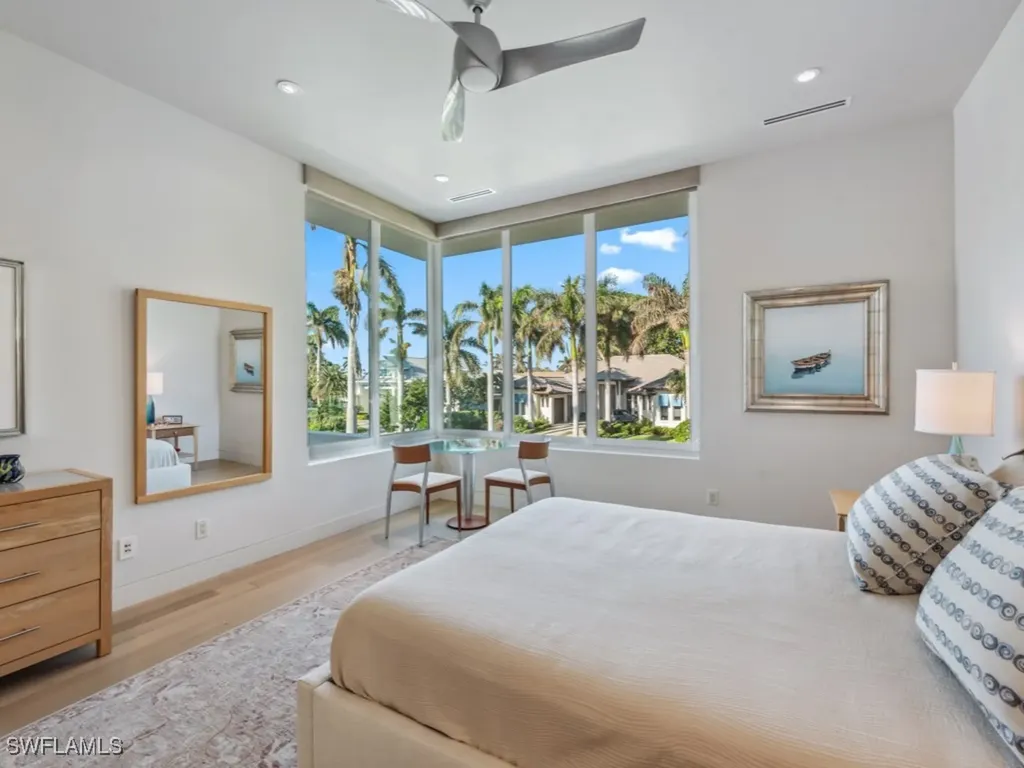 440 Spinnaker Drive Naples FL 34102
