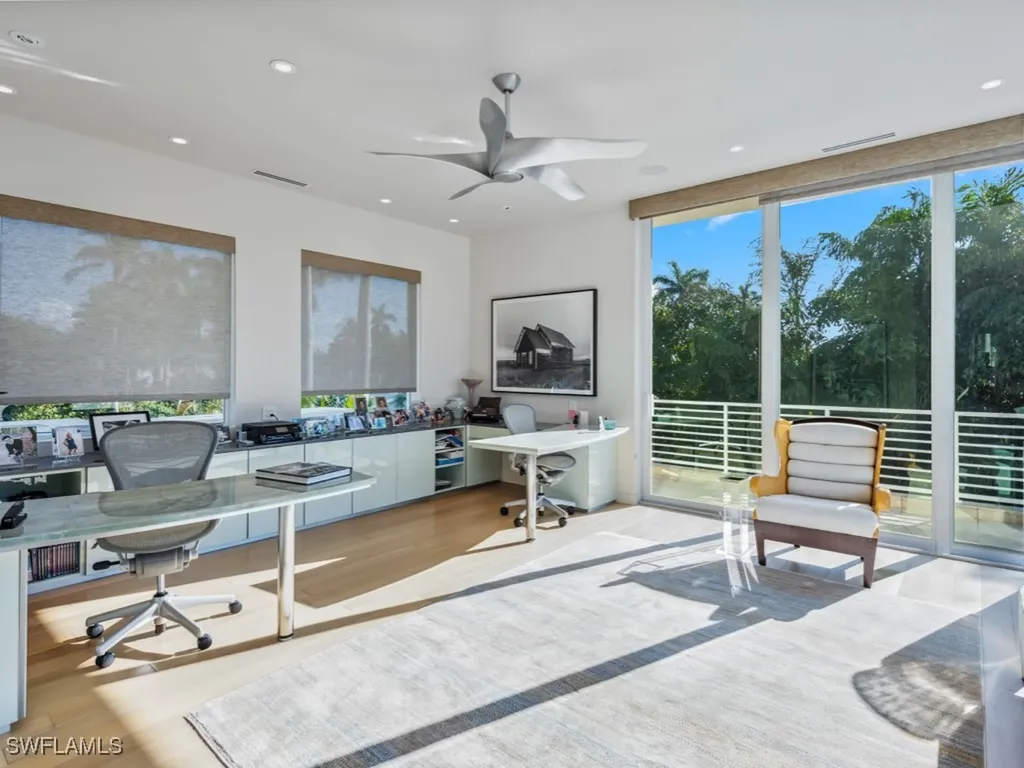 440 Spinnaker Drive Naples FL 34102