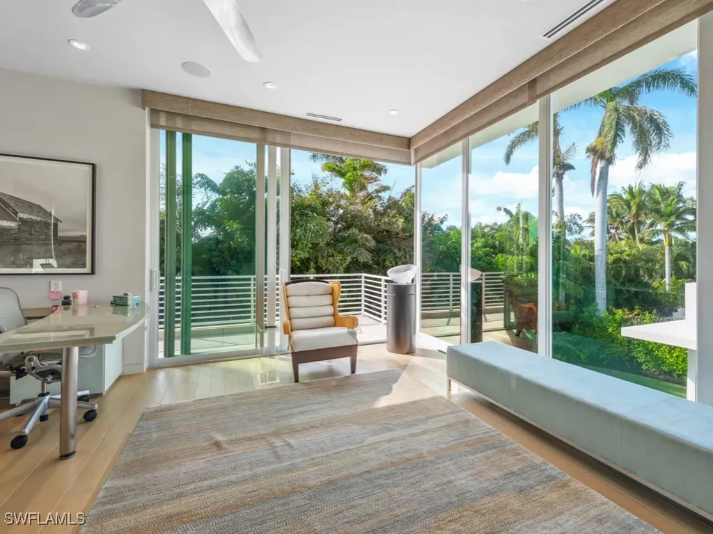 440 Spinnaker Drive Naples FL 34102