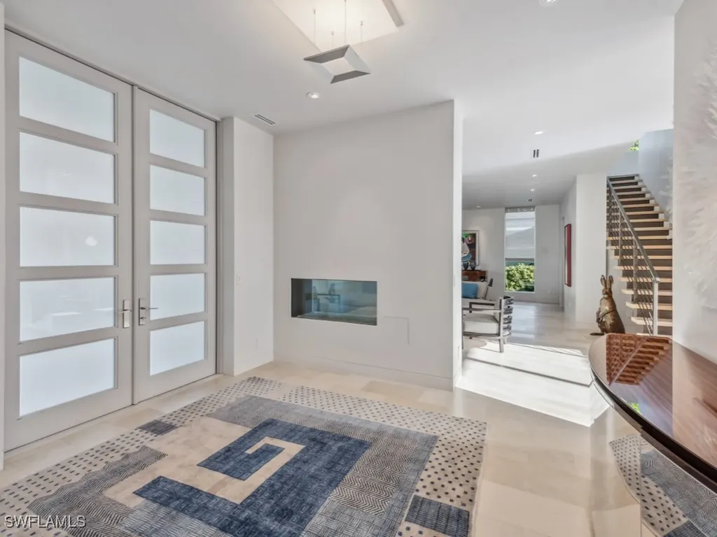 440 Spinnaker Drive Naples FL 34102