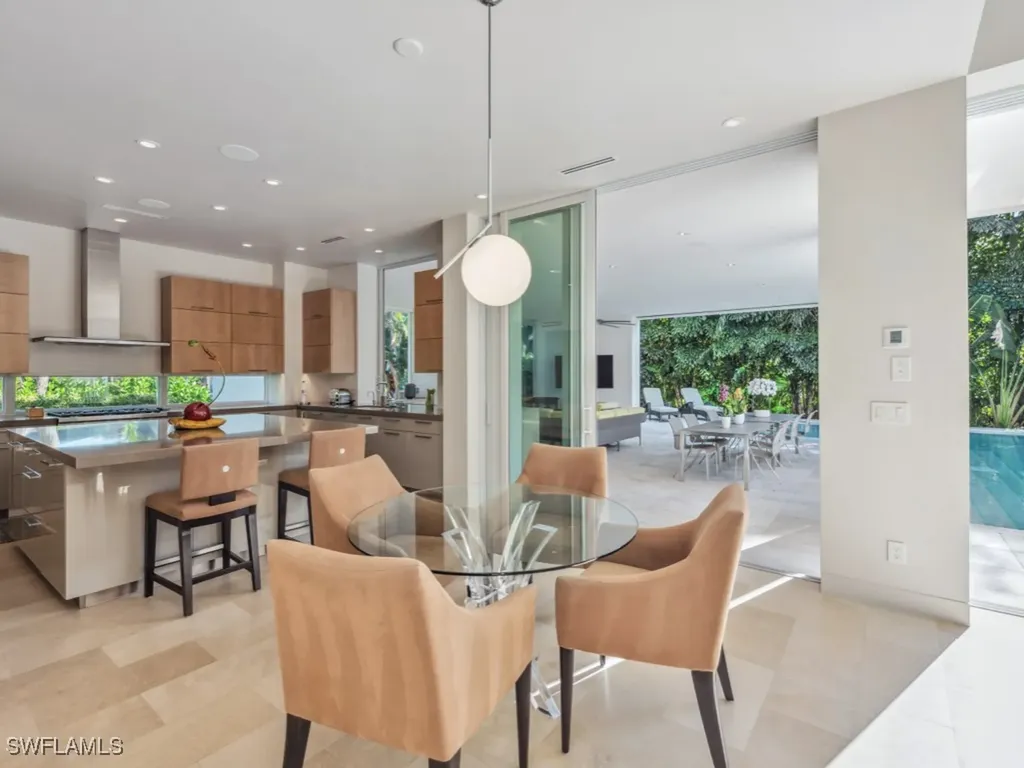 440 Spinnaker Drive Naples FL 34102