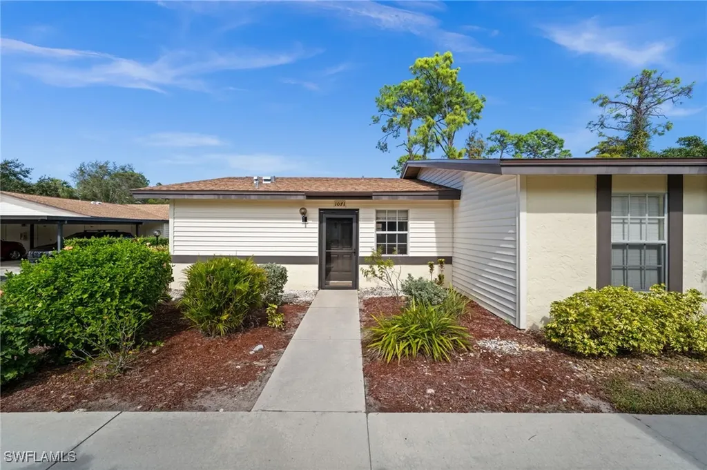 Naples FL, 1071 Pine Isle Lane, Unit 1071