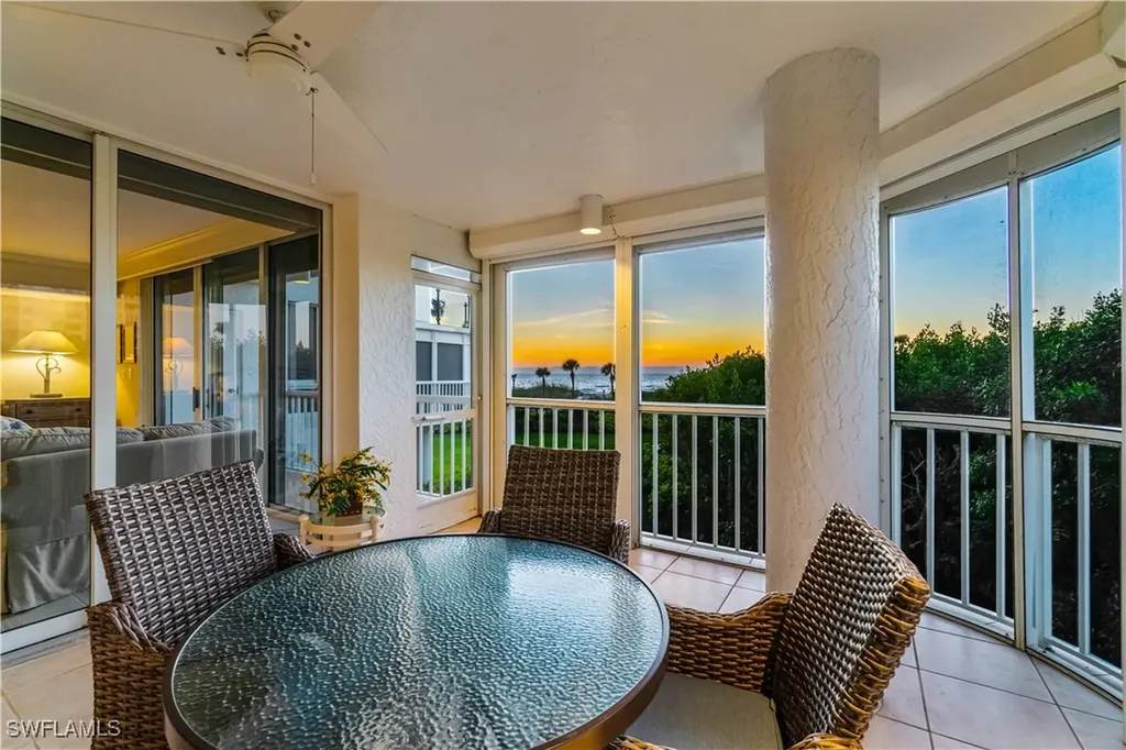 Naples FL, 20 Seagate Drive, Unit 103