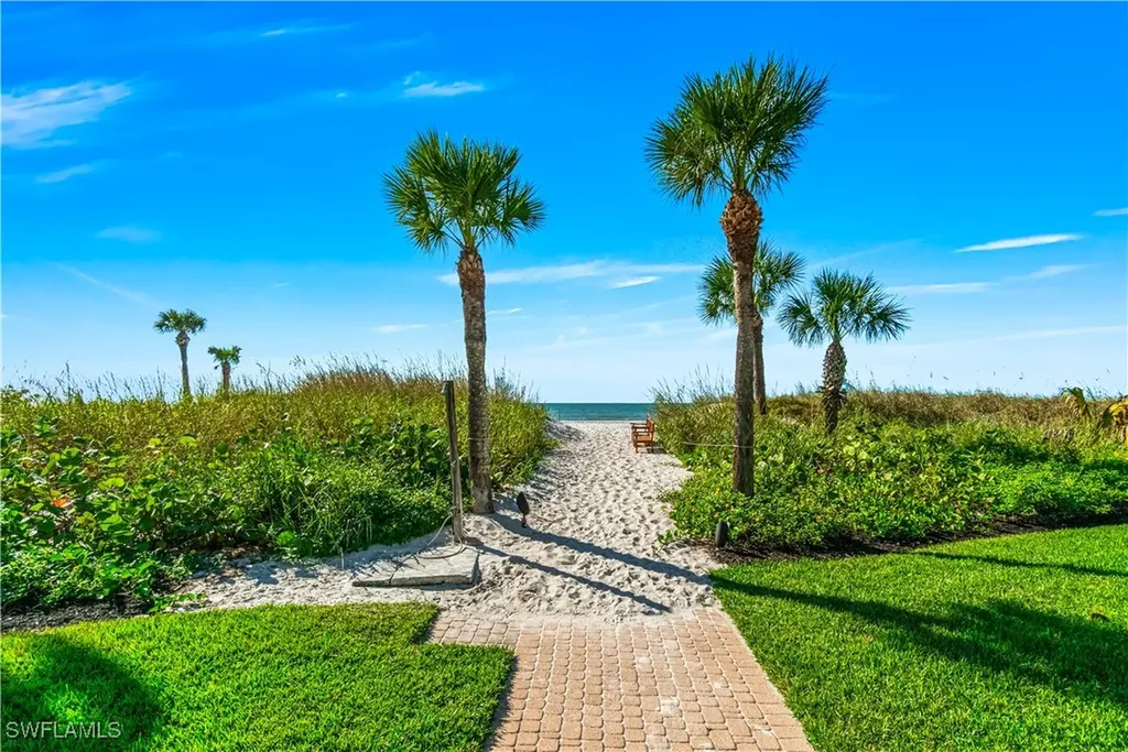 20 Seagate Drive Naples FL 34103