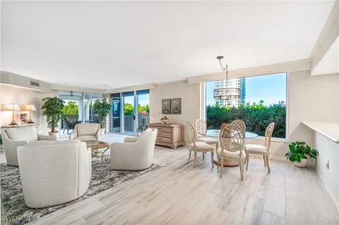 20 Seagate Drive Naples FL 34103