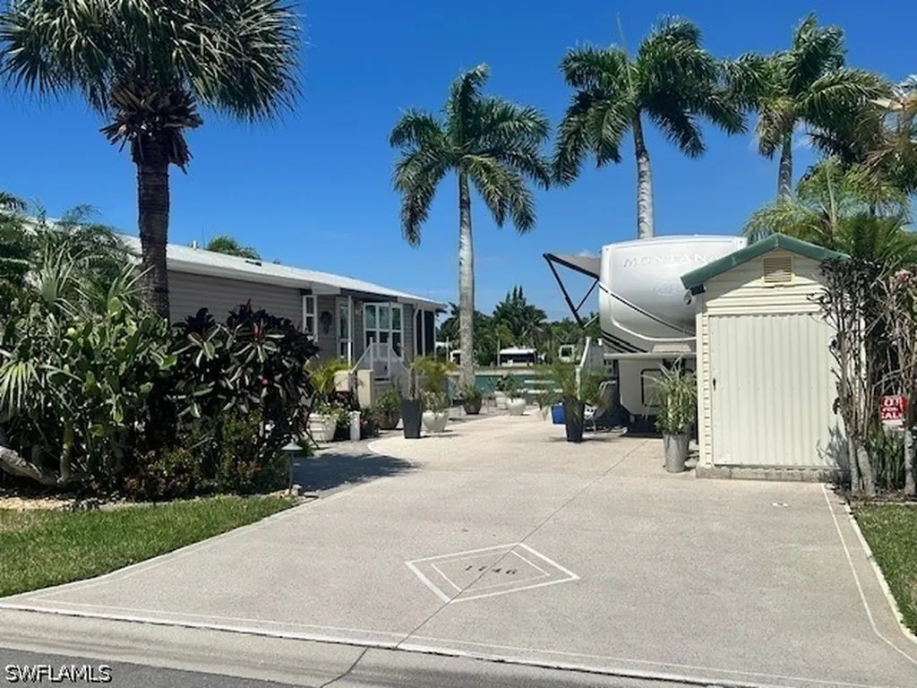 1146 Silver Lakes Boulevard Naples FL 34114