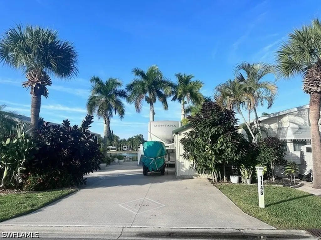 1146 Silver Lakes Boulevard Naples FL 34114