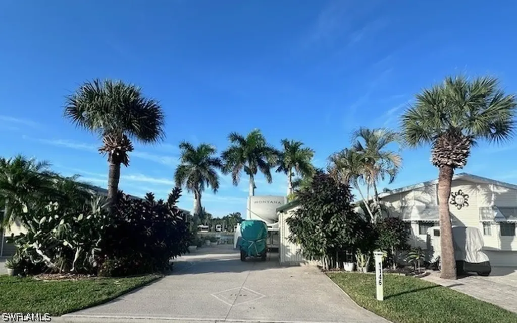 1146 Silver Lakes Boulevard Naples FL 34114