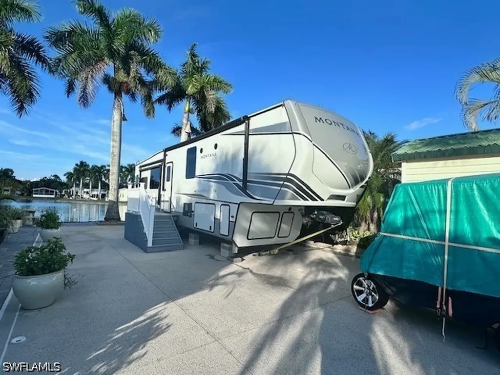 1146 Silver Lakes Boulevard Naples FL 34114