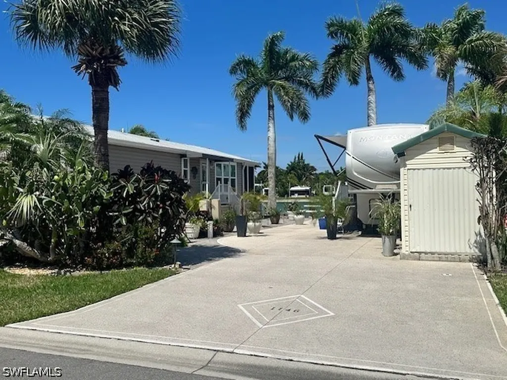 1146 Silver Lakes Boulevard Naples FL 34114